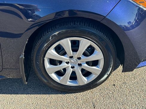 Used 2022 Toyota Corolla LE image 42