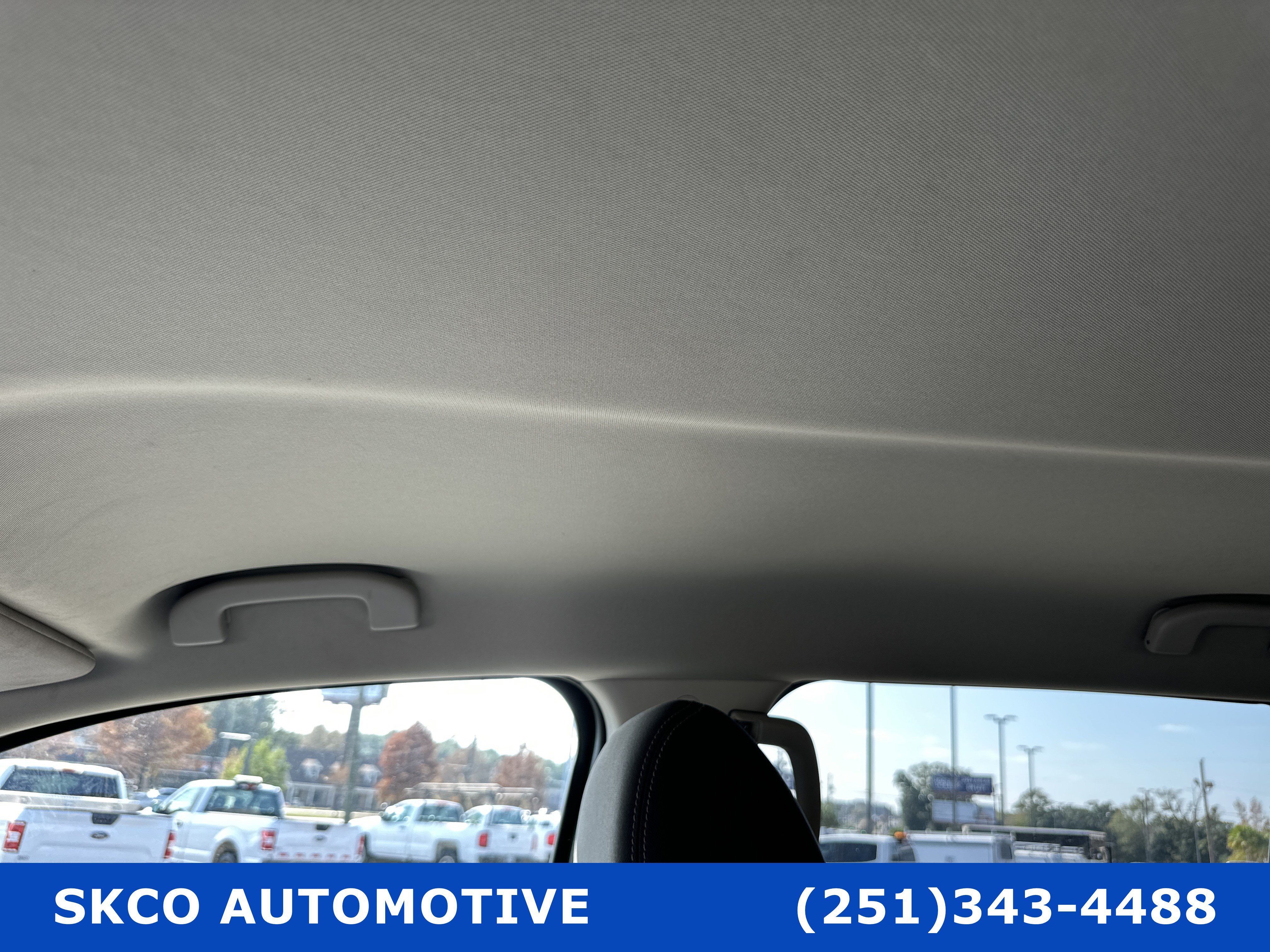 Used 2022 Nissan Titan SV RWD image 26