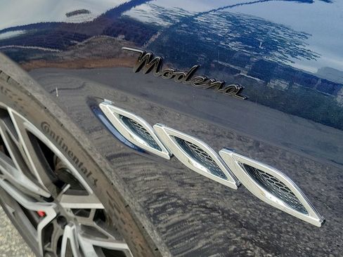 Used 2023 Maserati Quattroporte Modena image 19