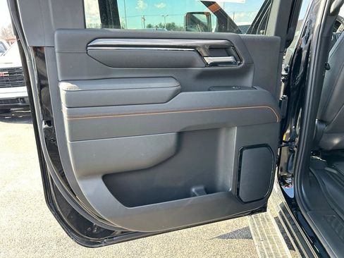New 2025 GMC Sierra 2500 AT4 w/ AT4 Premium Plus Package image 7