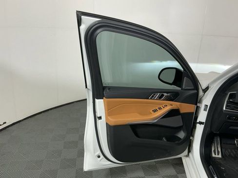 Certified 2023 BMW X5 M50i w/ Executive Package image 23