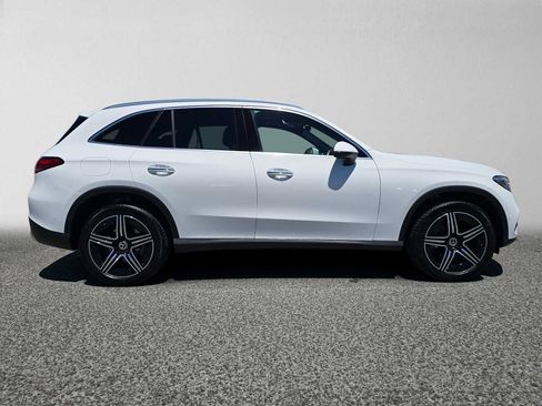 Used 2026 Mercedes-Benz GLC 300 4MATIC image 2