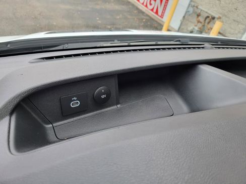 Used 2024 Ford Transit 350 XLT image 17