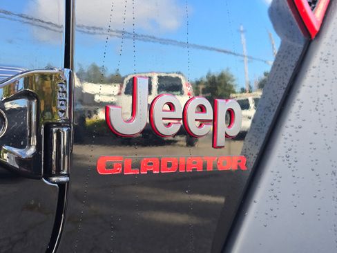Used 2020 Jeep Gladiator Rubicon image 13