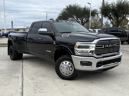 Used 2020 RAM 3500 Laramie image 2