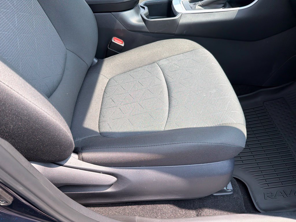 Used 2025 Toyota RAV4 XLE w/ Convenience Package FWD image 34