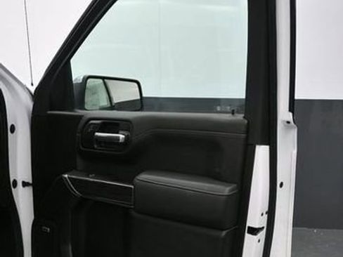 Used 2020 Chevrolet Silverado 1500 LTZ w/ LTZ Convenience Package image 10