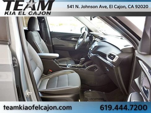 Used 2023 Chevrolet TrailBlazer LT w/ Convenience Package FWD image 11
