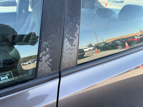 Used 2011 Honda Civic LX image 25