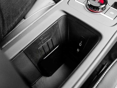 New 2026 Volkswagen Tiguan SE image 33