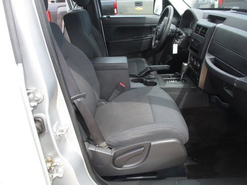 Used 2012 Jeep Liberty Sport AWD/4WD image 39