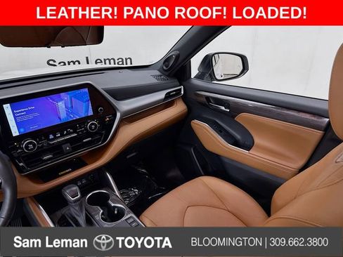 Used 2023 Toyota Highlander Platinum image 24