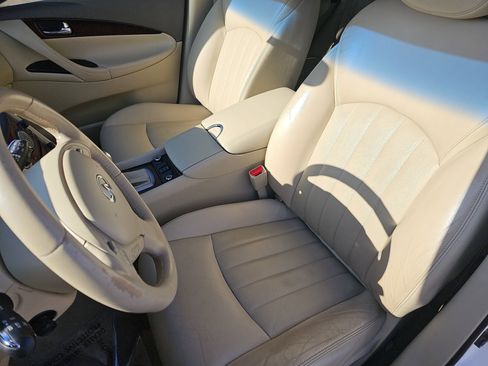 Used 2015 INFINITI QX50 Journey w/ Premium Package image 14