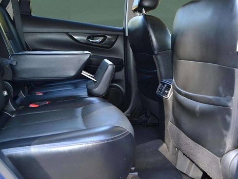 Used 2018 Nissan Rogue SL image 29