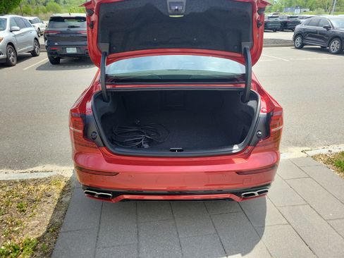 Used 2022 Volvo S60 T8 R-Design AWD/4WD image 16