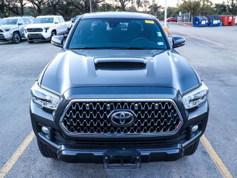 Used 2019 Toyota Tacoma TRD Sport w/ Technology Package image 5