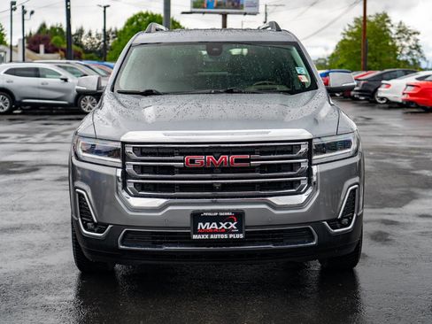 Used 2021 GMC Acadia SLT w/ Technology Package FWD image 3