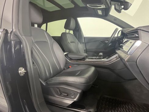 Used 2019 Audi Q8 Prestige image 15