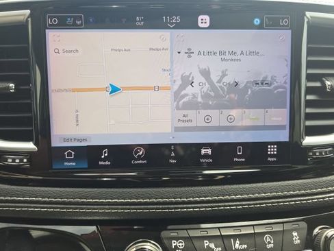 Used 2023 Chrysler Pacifica Limited w/ Uconnect Theater Family Group AWD/4WD image 32
