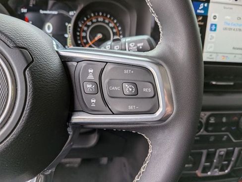Certified 2025 Jeep Wrangler Unlimited Sahara AWD/4WD image 15