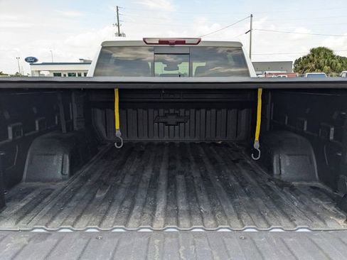 Used 2025 Chevrolet Silverado 1500 High Country w/ High Country Premium Package AWD/4WD image 9
