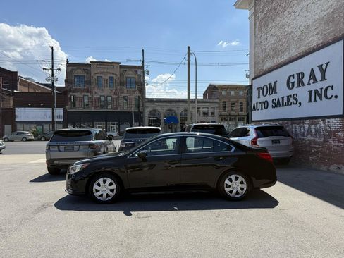 Used 2018 Subaru Legacy 2.5i AWD/4WD image 5