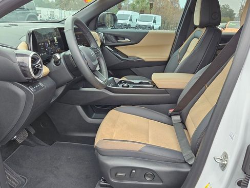 Used 2025 Chevrolet Equinox ACTIV w/ Safety and Technology Package image 10