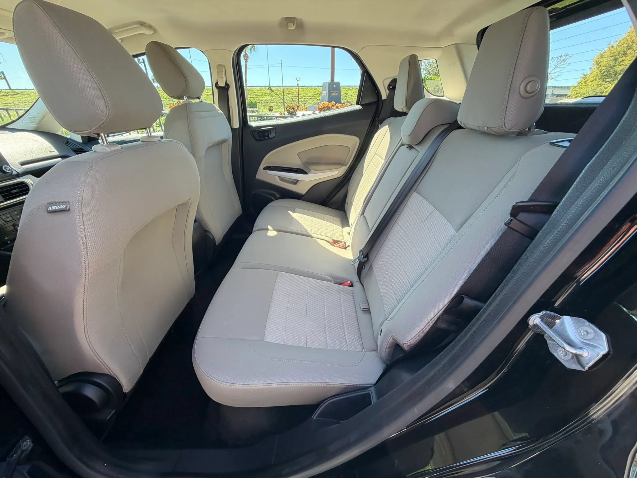 Used 2020 Ford EcoSport S AWD/4WD image 18
