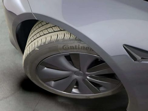 Used 2023 Tesla Model S Standard Range AWD/4WD image 44