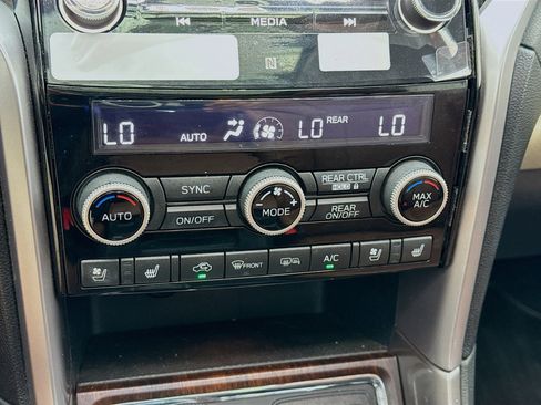 Used 2020 Subaru Ascent Touring w/ Popular Package #2A image 12