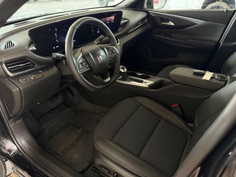 Used 2025 Buick Envista Preferred w/ Convenience I Package FWD image 9