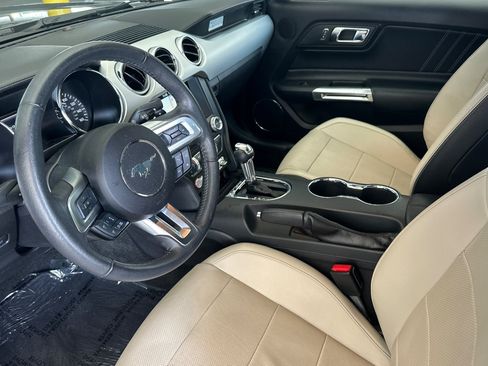 Used 2017 Ford Mustang GT Premium w/ Equipment Group 401A RWD image 10