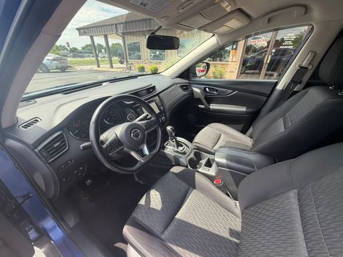 Used 2018 Nissan Rogue SV FWD image 18