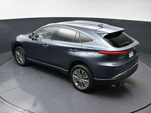 Used 2024 Toyota Venza XLE AWD/4WD image 31
