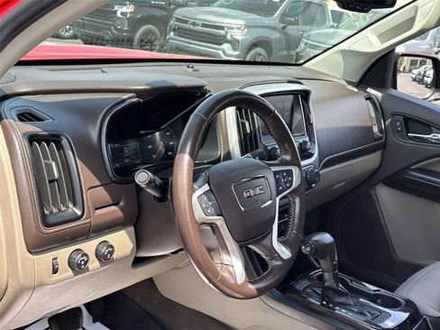 Certified 2018 GMC Canyon SLE w/ SLE Convenience Package AWD/4WD image 10