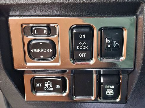 Used 2016 Toyota Tundra SR5 w/ SR5 Upgrade Package RWD image 28