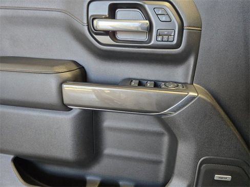 Used 2019 GMC Sierra 1500 AT4 w/ Off Road Performance Package image 24