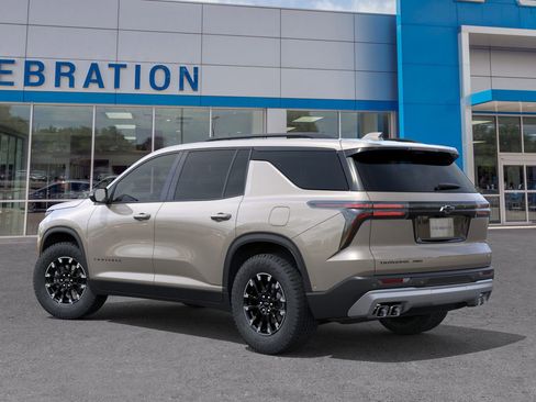 New 2026 Chevrolet Traverse Z71 w/ Enhanced Driving Package image 3