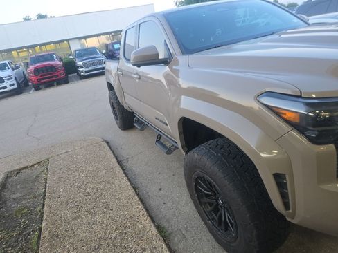 Used 2026 Toyota Tacoma TRD Sport w/ TRD Sport Premium Package AWD/4WD image 2
