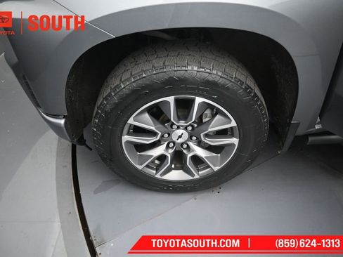 Used 2020 Chevrolet Silverado 1500 RST AWD/4WD image 32