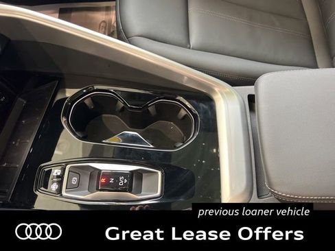 Used 2025 Audi Q5 Premium w/ Convenience Package AWD/4WD image 31