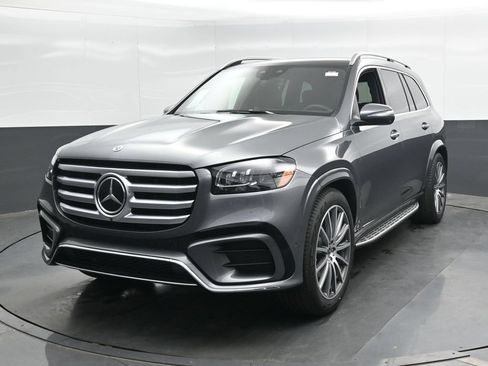 New 2026 Mercedes-Benz GLS 580 4MATIC image 5