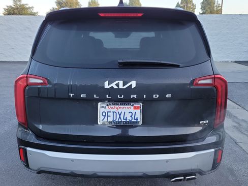 Used 2023 Kia Telluride S image 18