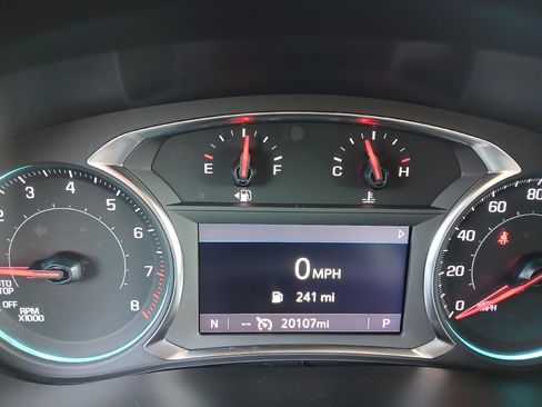 Used 2023 Chevrolet Traverse LT FWD image 33