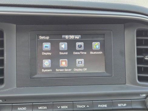 Used 2019 Hyundai Elantra SE FWD image 7