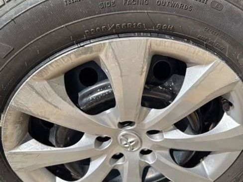 Used 2021 Toyota Corolla LE image 27