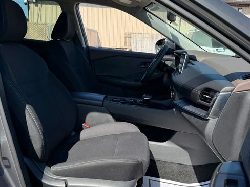 Used 2023 Nissan Rogue S AWD/4WD image 19