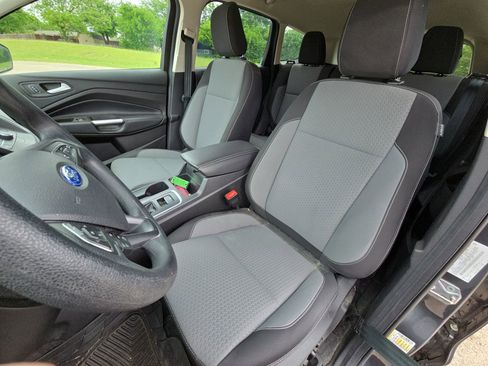Used 2019 Ford Escape SE image 11
