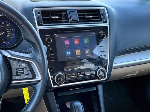 Used 2018 Subaru Outback 2.5i Premium image 4