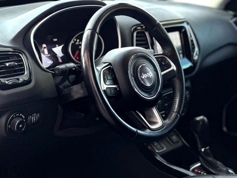 Used 2018 Jeep Compass Latitude w/ Popular Equipment Group image 8